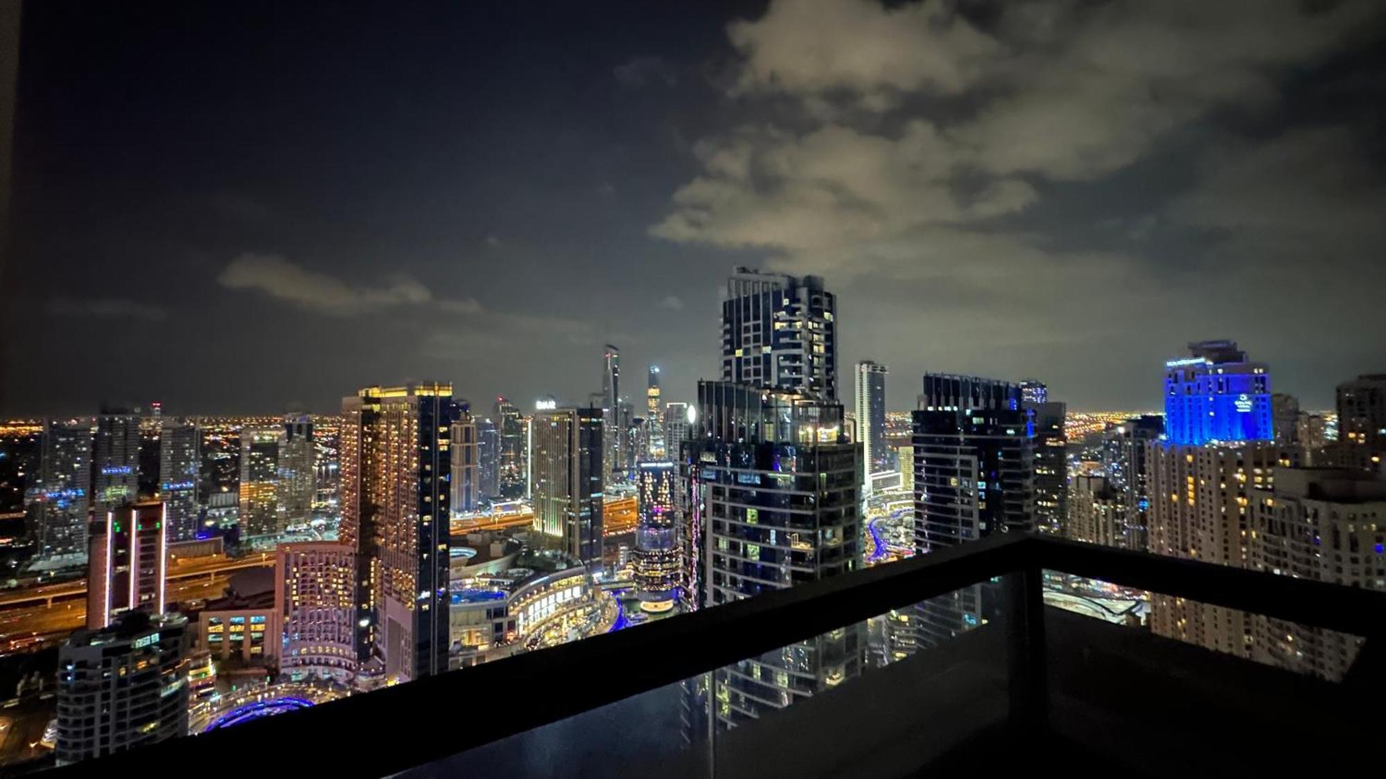Neyar Beach Vibes Hostel Dubai Exterior photo